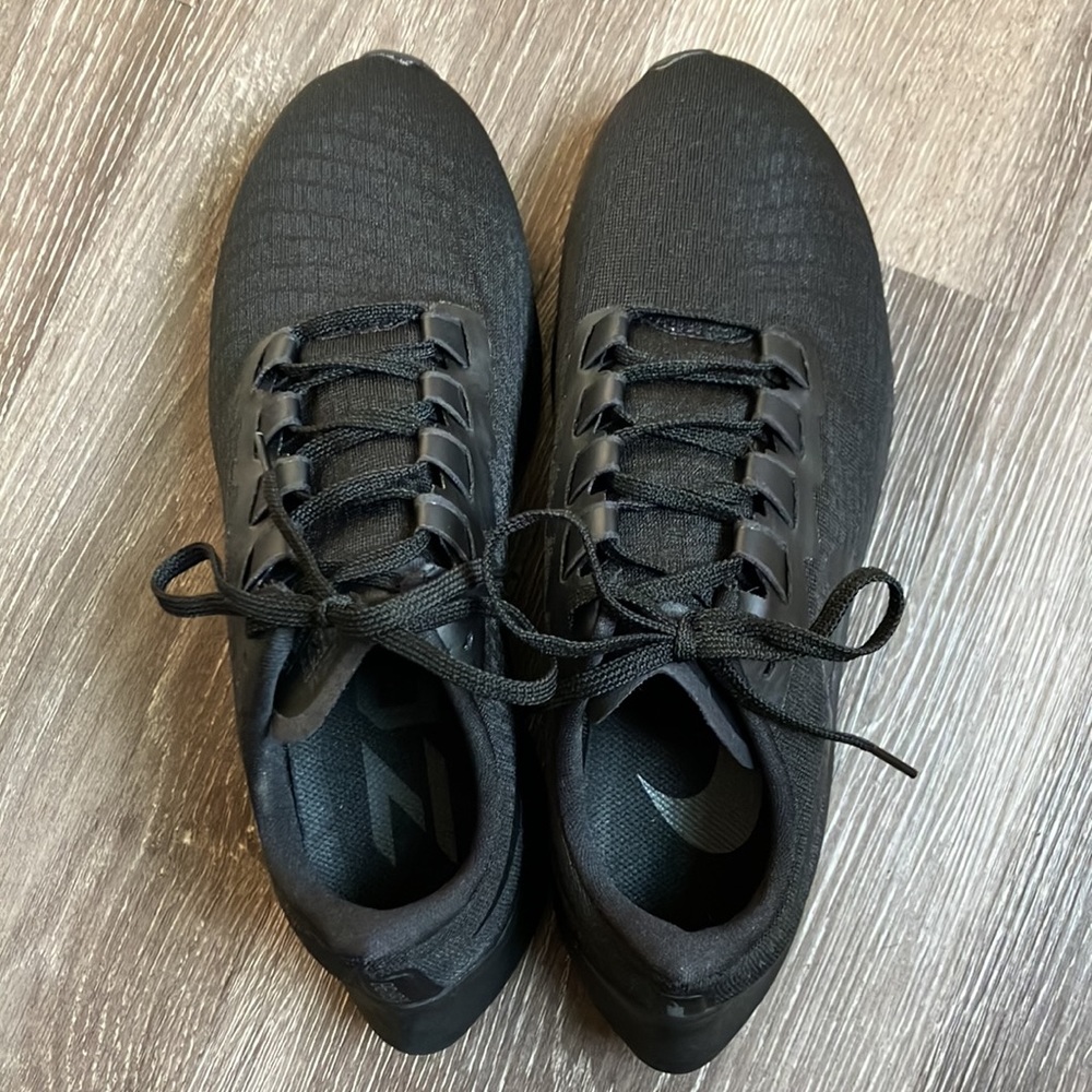 Nike - Picture 17 of 17